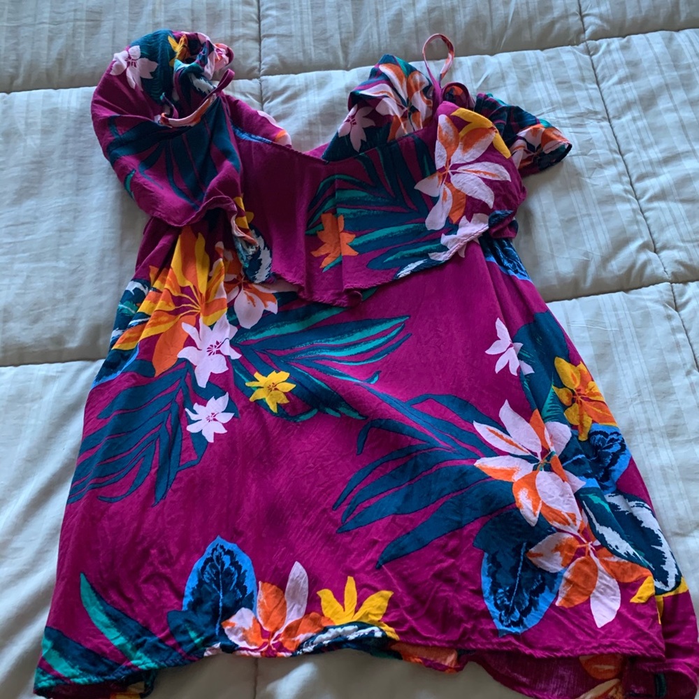 Old Navy straps blouse with ruffles on shoulders
